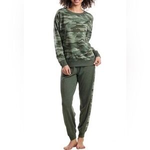 Splendid Olive Heather Camo Pullover & Jogger Lounge Set Size Medium